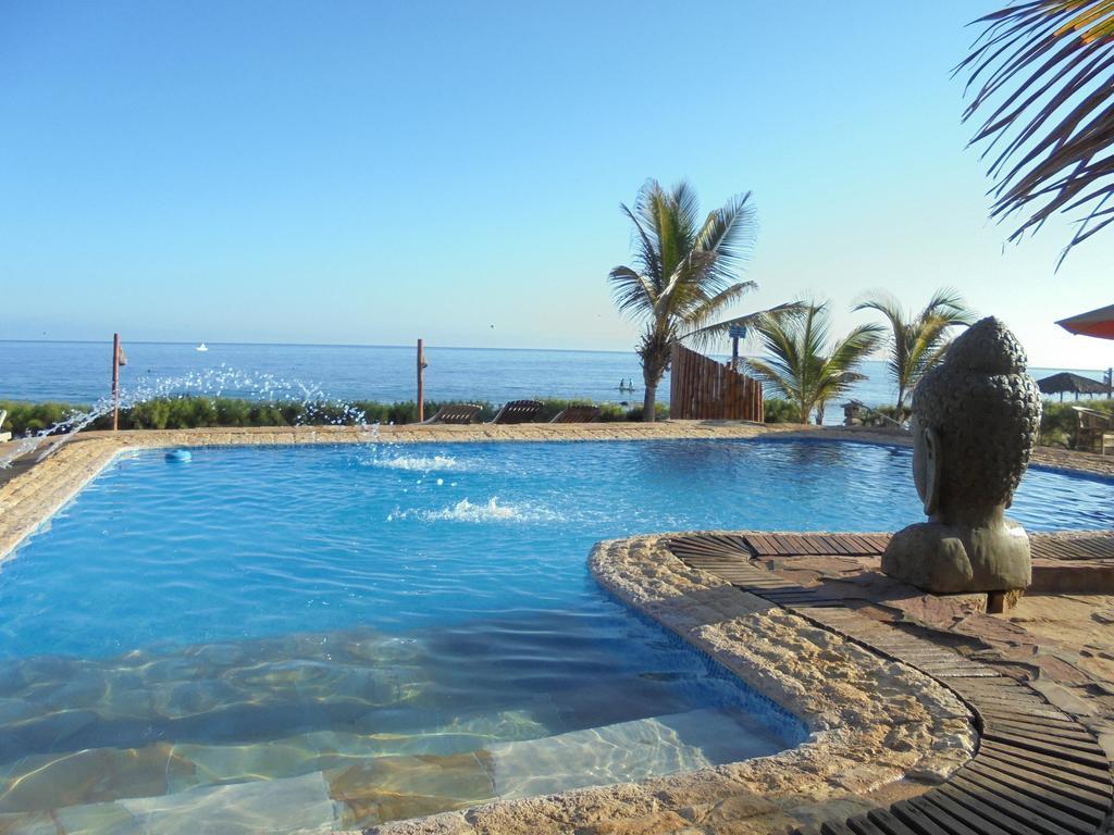 Balihai Bungalows Canoas de Punta Sal Bilik gambar
