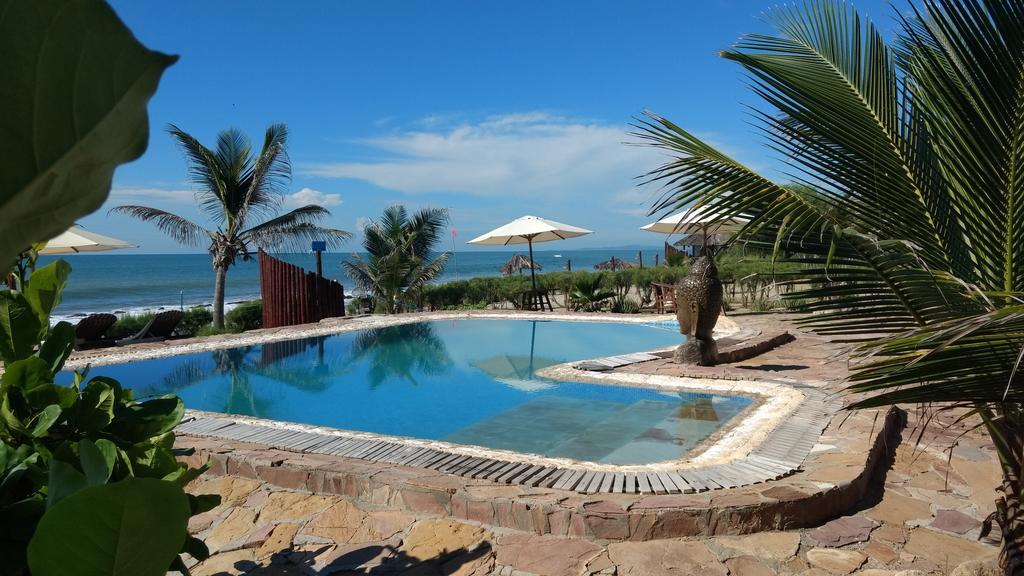 Balihai Bungalows Canoas de Punta Sal Luaran gambar
