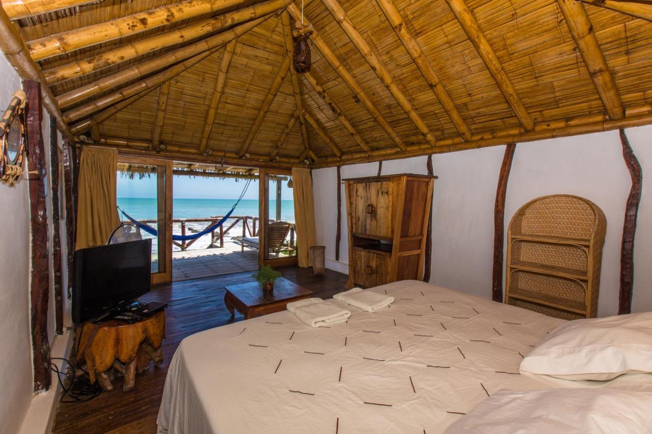 Balihai Bungalows Canoas de Punta Sal Luaran gambar