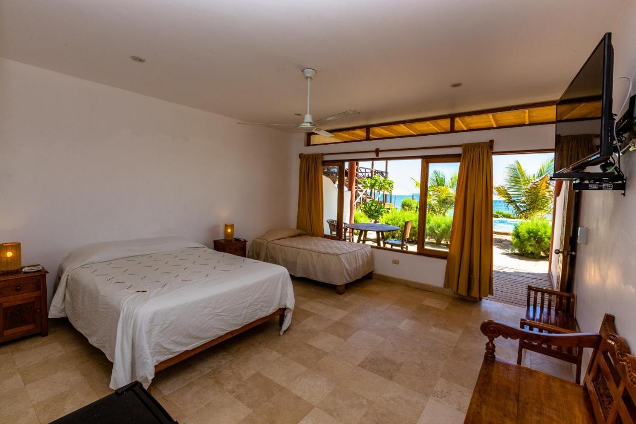 Balihai Bungalows Canoas de Punta Sal Luaran gambar