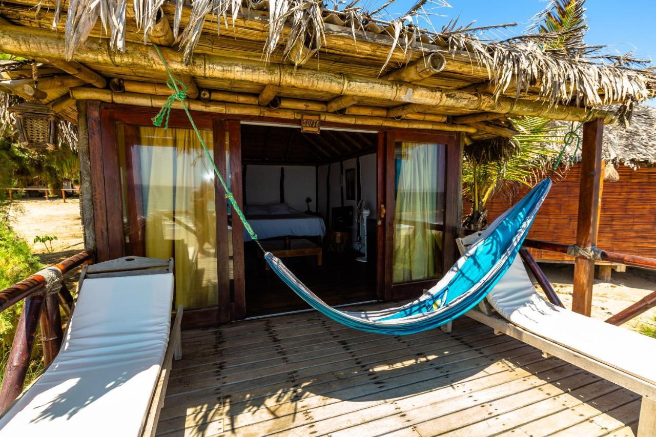 Balihai Bungalows Canoas de Punta Sal Luaran gambar